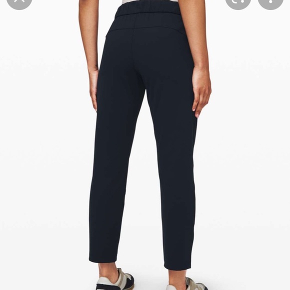 Lululemon On The Fly 7/8 pants - Picture 5 of 5